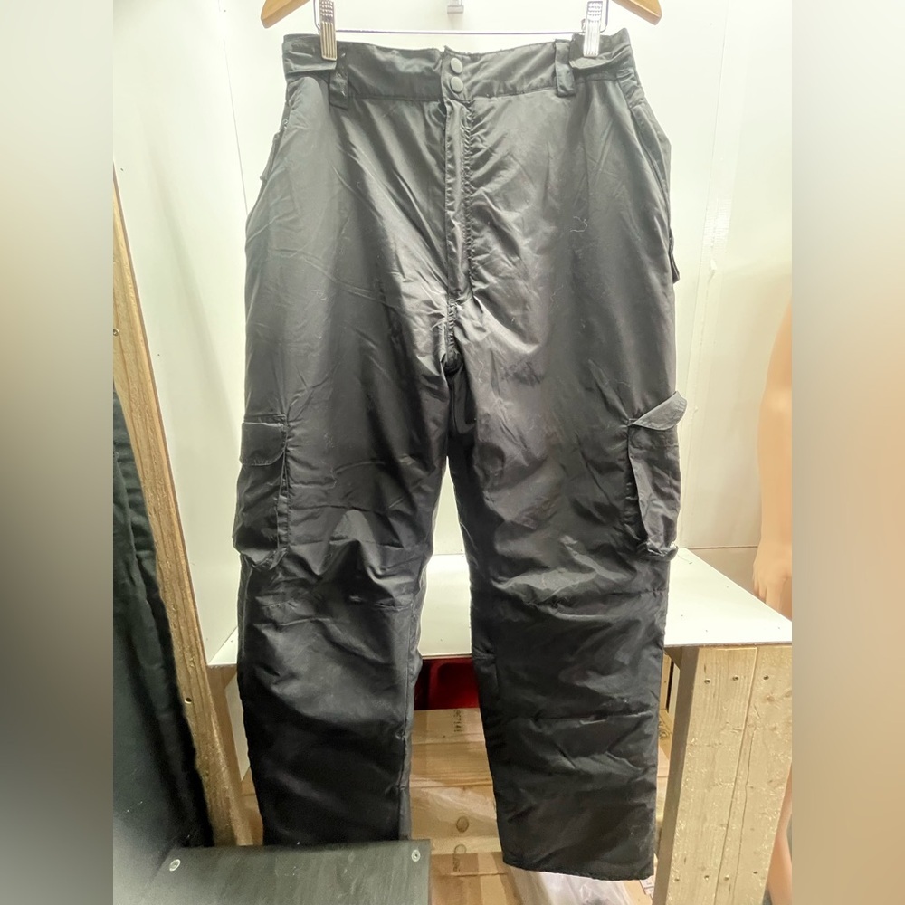 Men's Black Cargo Snow Pants with Utility‎ Pockets